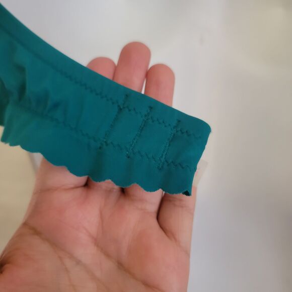 Victoria Secret Swimming Top 36C Aqua Seafoam Glow Scallop Trim Lined Wired Cups - Picture 7 of 10